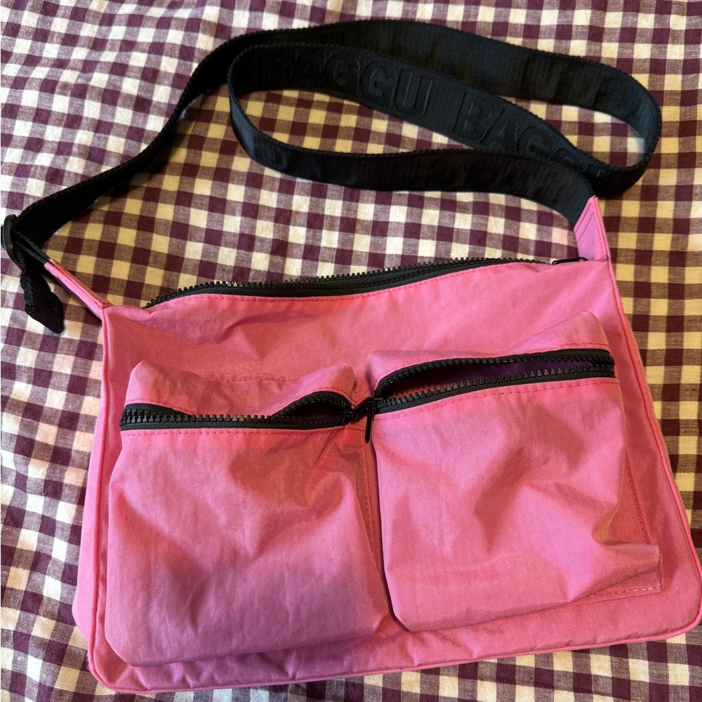 Baggu Pink Crossbody Medium Cargo Bag